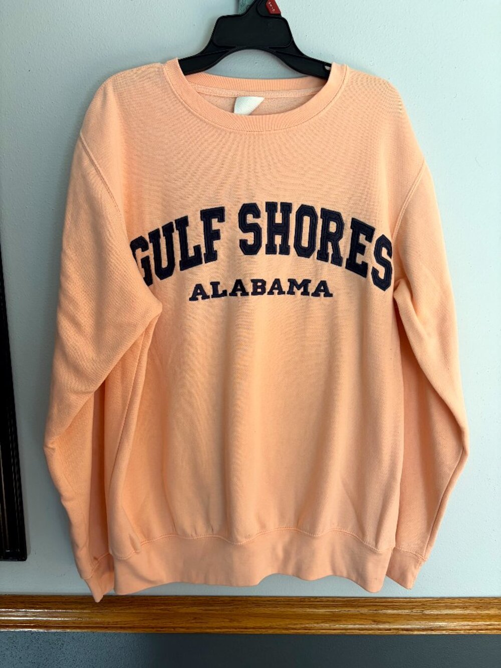 Pacific & Co Soft Orange "Gulf Shores" Crewneck Sweatshirt Women's Size Large